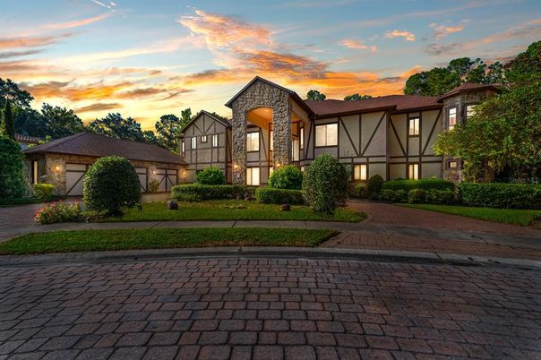 Attached, Exterior, Facade, Tudor Revival