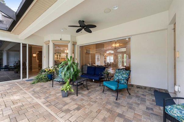 Chandelier, Dining room, Interior, Living room, Recessed Lighting