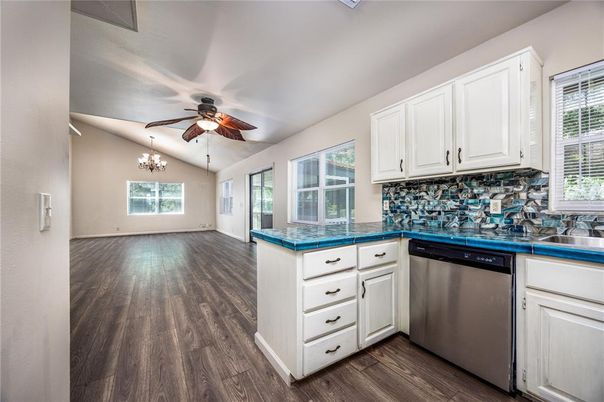 Chandelier, Interior, Kitchen, Wood Texture Flooring