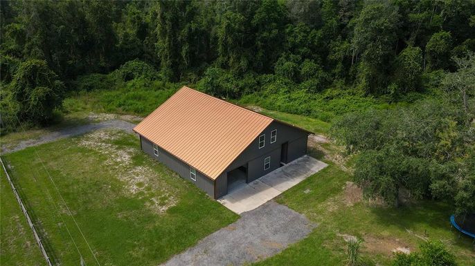 Exterior, Drone