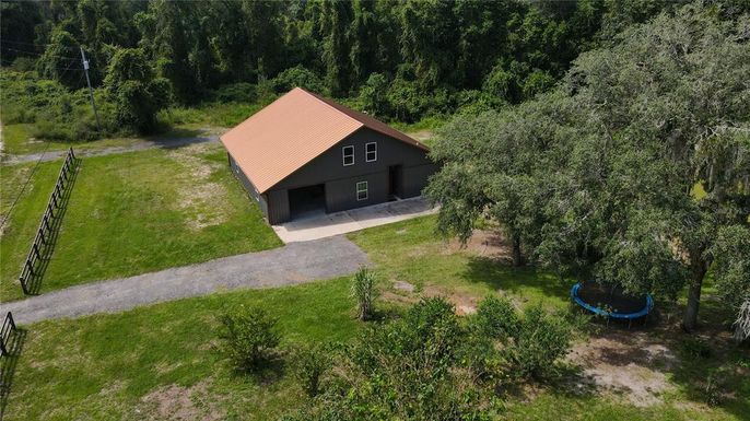 Exterior, Drone