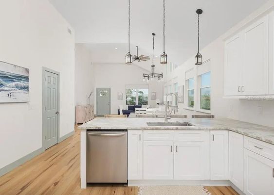 Dining room, Interior, Kitchen, Stainless Steel Appliances, Wood Texture Flooring