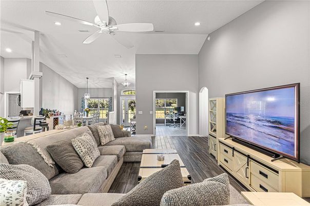 Dining room, Interior, Living room, Pendant Lights, Recessed Lighting, Wood Texture Flooring