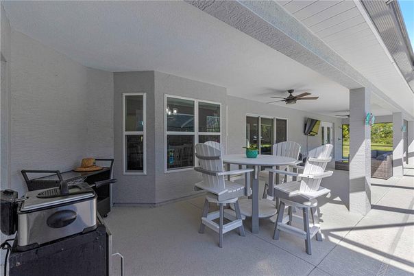 Dining room, Interior