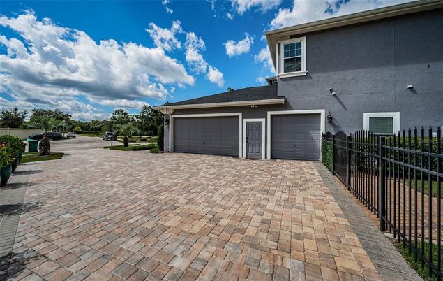 Detached Garage, Exterior