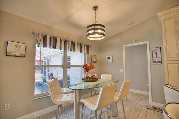 Dining room, Interior