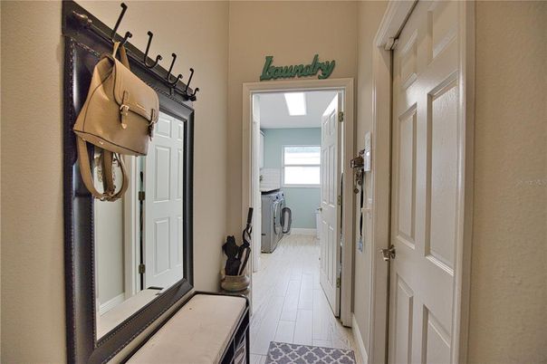 Interior, Utility Closets, Washer, Wood Texture Flooring