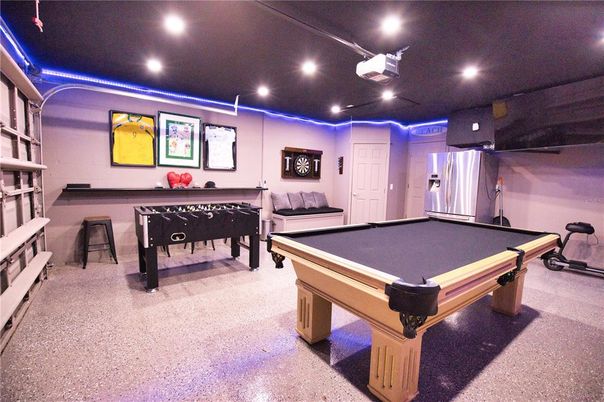 Billiard Table, Game Room, Interior, Recessed Lighting