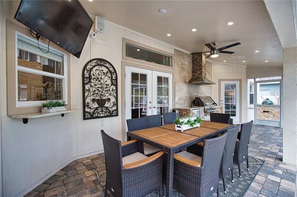 Exterior, Recessed Lighting