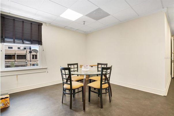 Dining room, Interior