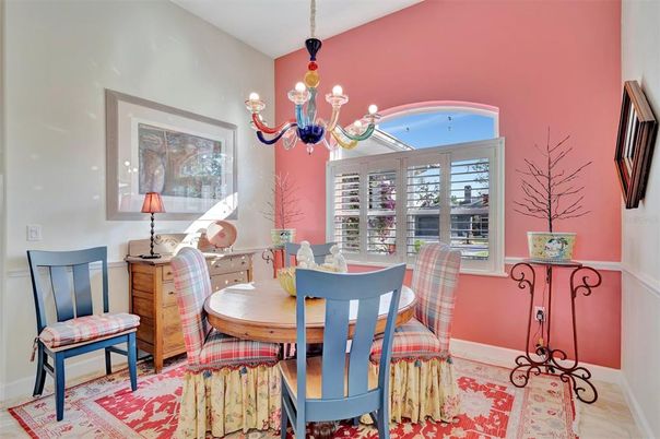 Chandelier, Dining room, Interior