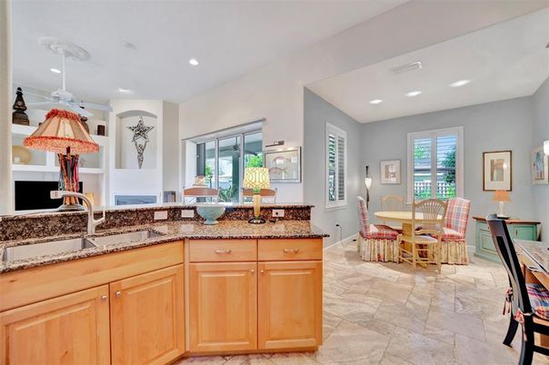 Dining room, Interior, Recessed Lighting