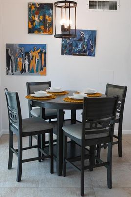 Dining room, Interior