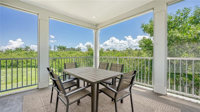 Dining room, Interior, Recessed Lighting, Sun Room