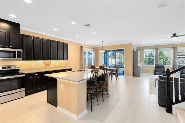 Dining room, Interior, Kitchen, Pendant Lights, Recessed Lighting, Stainless Steel Appliances