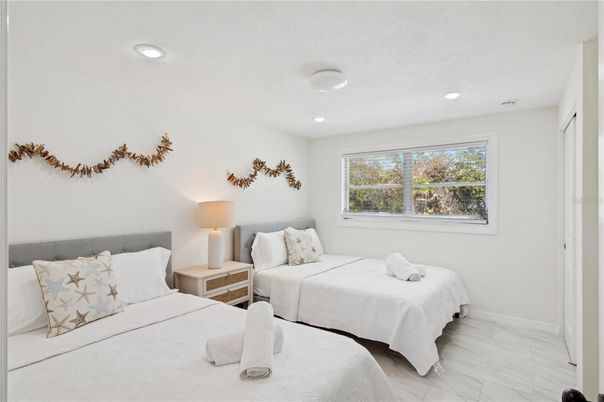 Bedroom, Interior, Marble, Recessed Lighting