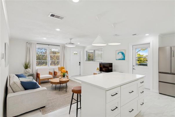 Interior, Kitchen, Living room, Marble, Pendant Lights, Recessed Lighting