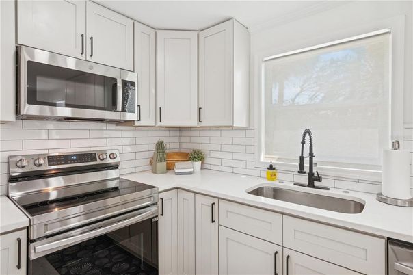 Interior, Kitchen, Stainless Steel Appliances
