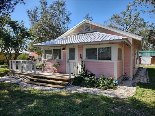 Exterior, Facade, American Craftsman