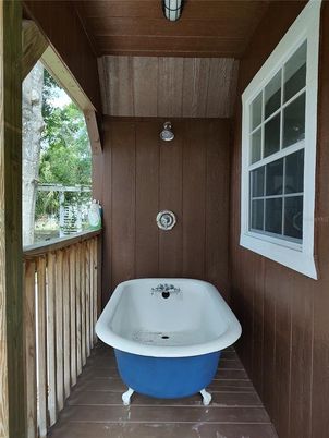 Bathroom, Exterior, Free Standing Baths