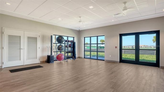 Fitness Equipment, Interior, Recessed Lighting, Wood Texture Flooring