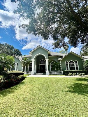 Backyard, Exterior, Facade, Ranch