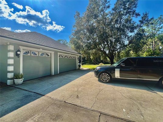 Detached Garage, Exterior