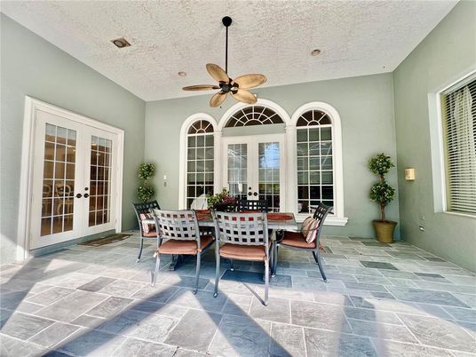 Dining room, Exterior