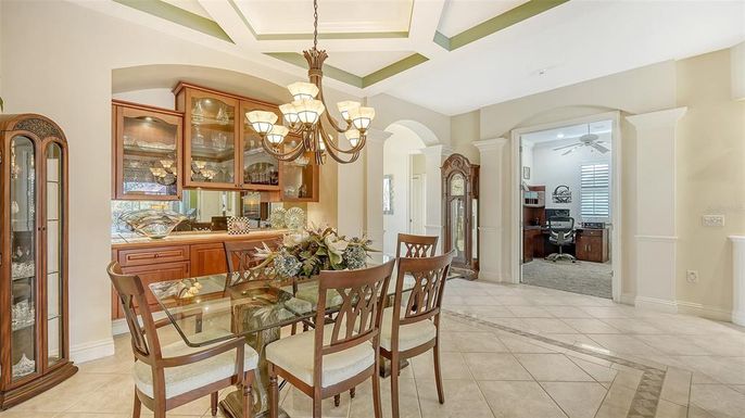 Chandelier, Dining room, Interior