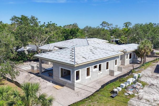 Exterior, Drone