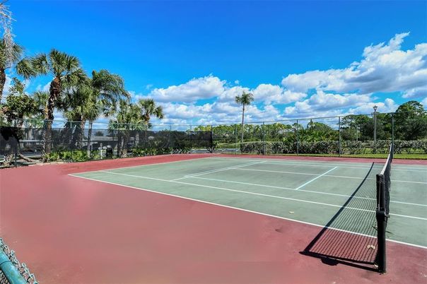 Exterior, Tennis Courts