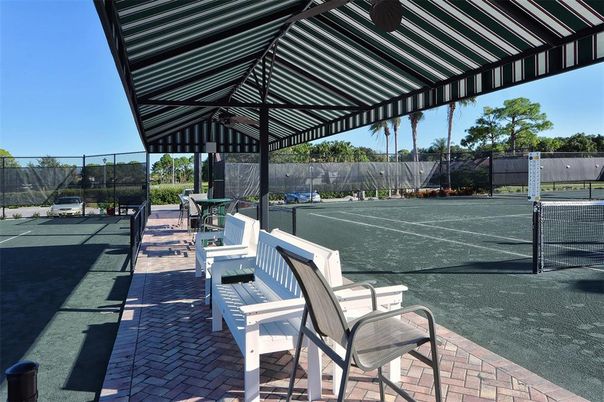 Exterior, Tennis Courts