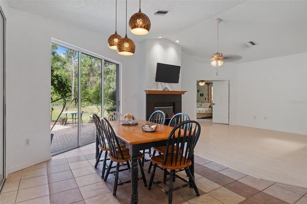 Dining room, Fireplace, Interior, Pendant Lights, Recessed Lighting