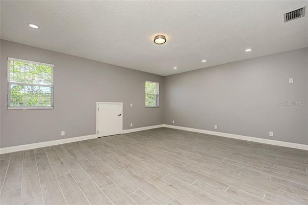Empty room, Interior, Recessed Lighting, Wood Texture Flooring