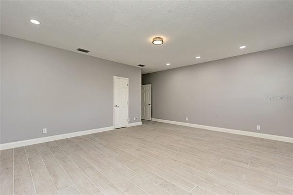 Empty room, Interior, Recessed Lighting, Wood Texture Flooring