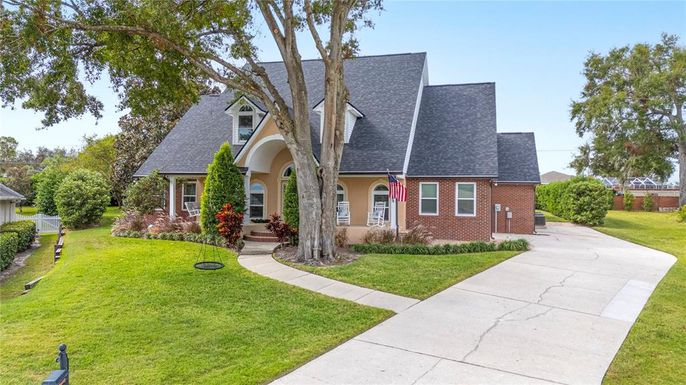 Exterior, Facade, Brick Facade, Cape Cod