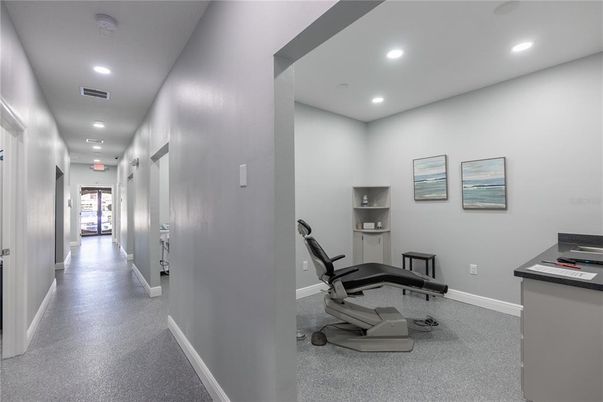 Fitness Equipment, Interior, Recessed Lighting