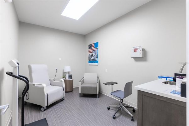 Home Office, Interior