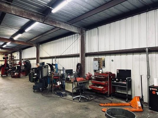 Garage, Interior