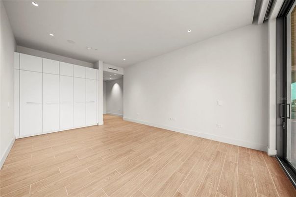 Empty room, Interior, Recessed Lighting, Wood Texture Flooring