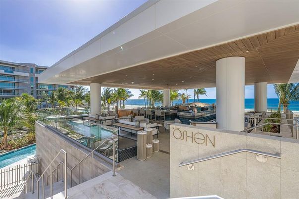 Exterior, Pool, Water