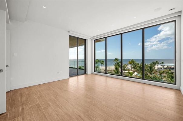 Empty room, Interior, Recessed Lighting, Water, Wood Texture Flooring