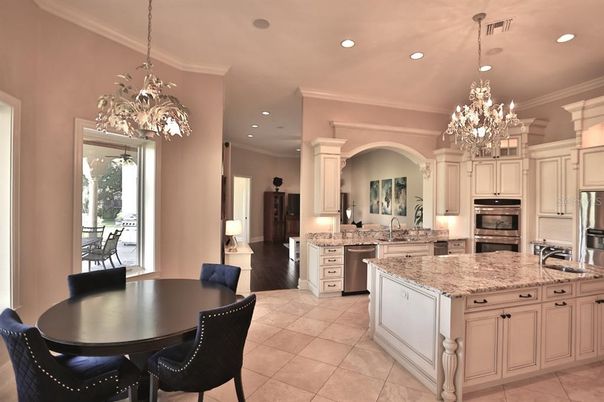 Chandelier, Dining room, Interior, Kitchen, Recessed Lighting, Stainless Steel Appliances