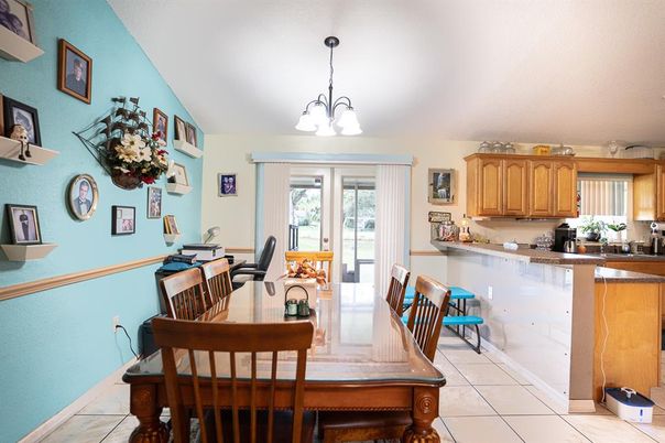 Chandelier, Dining room, Interior, Kitchen