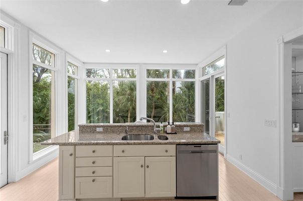Interior, Recessed Lighting, Sun Room, Wood Texture Flooring