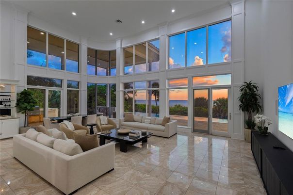 Dining room, Interior, Living room, Recessed Lighting