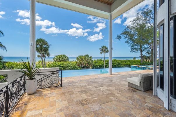Exterior, Pool, Water