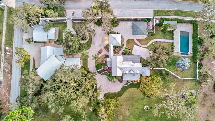 Exterior, Drone