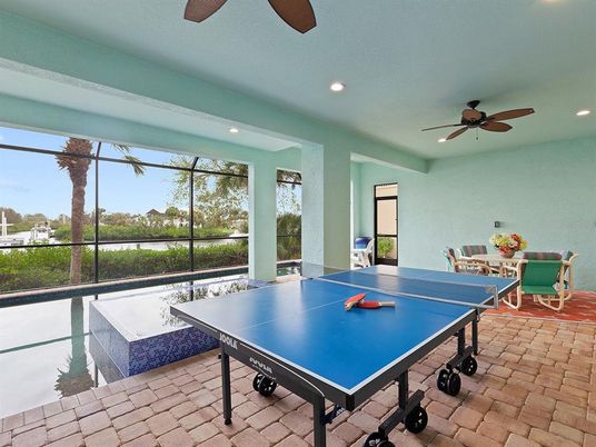 Game Room, Interior, Recessed Lighting