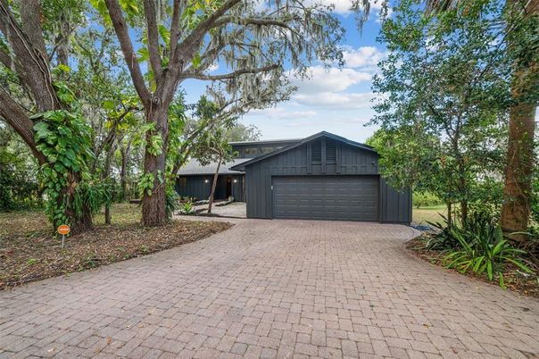 Detached Garage, Exterior